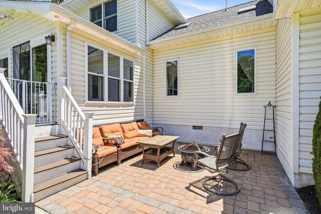 122 LILLIAN, Sicklerville, NJ 08081