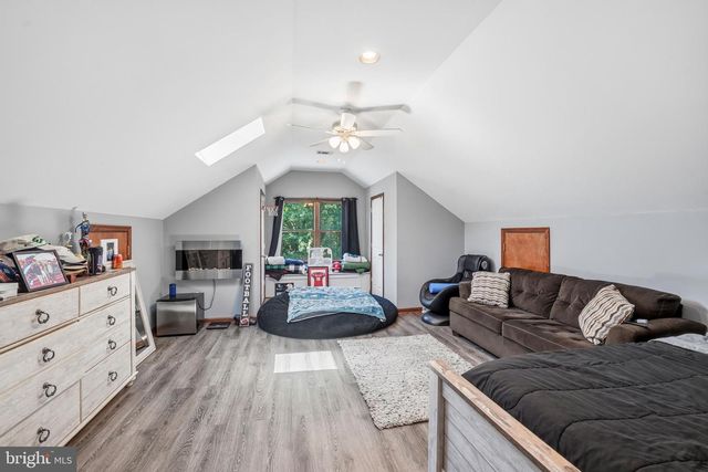 122 LILLIAN, Sicklerville, NJ 08081