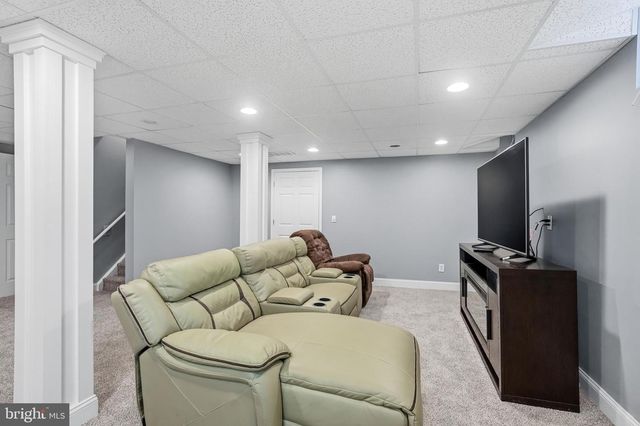 122 LILLIAN, Sicklerville, NJ 08081