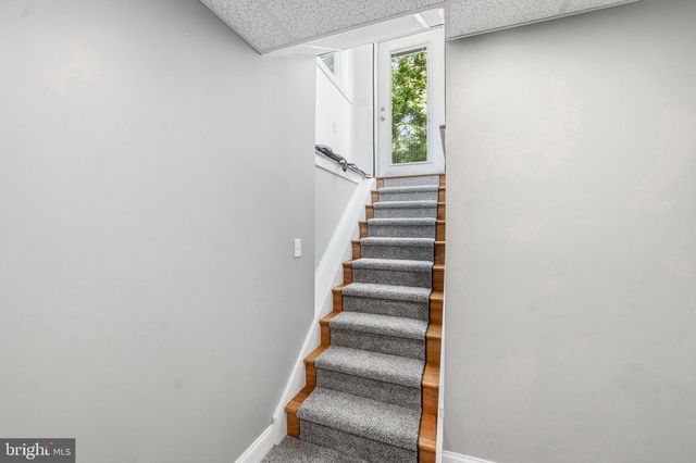 122 LILLIAN, Sicklerville, NJ 08081