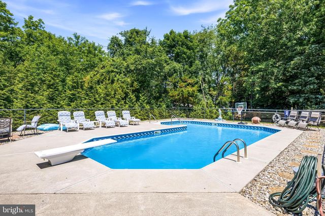 122 LILLIAN, Sicklerville, NJ 08081