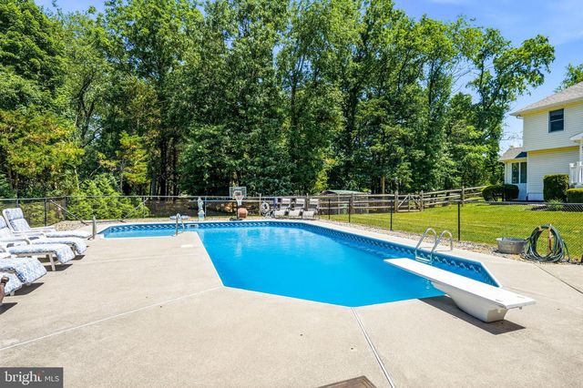 122 LILLIAN, Sicklerville, NJ 08081