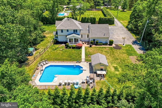 122 LILLIAN, Sicklerville, NJ 08081
