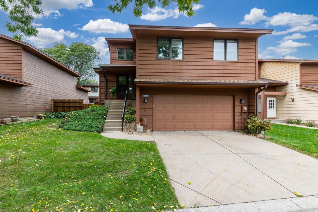 5361 Emerald Way, Apple Valley, MN 55124 — exterior