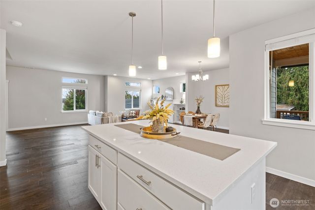 650 NW Gardenia Way, Bremerton, WA 98311