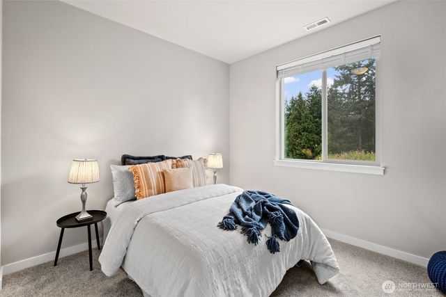 650 NW Gardenia Way, Bremerton, WA 98311