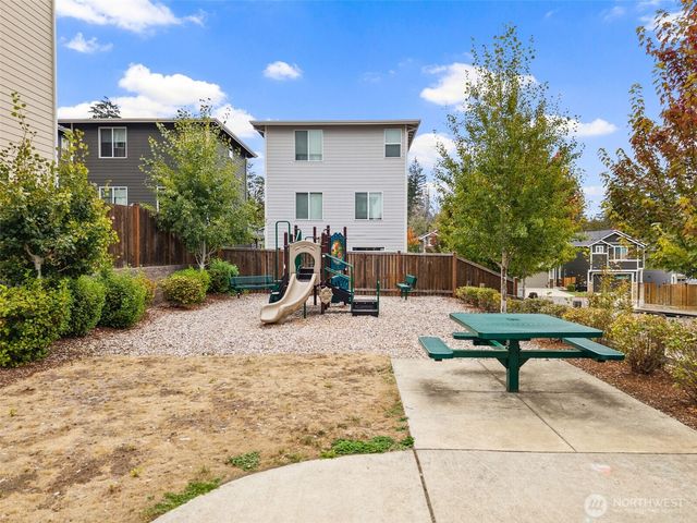 650 NW Gardenia Way, Bremerton, WA 98311