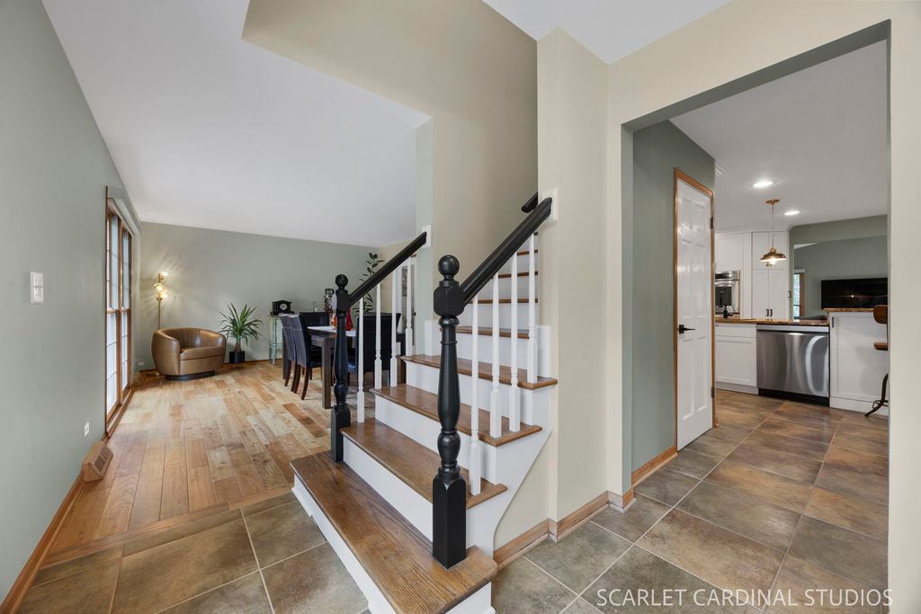 1608 Clyde Drive, Naperville, IL 60565 — photo 4