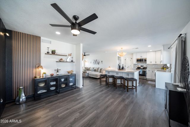 2132 E MONTE CRISTO Avenue, Phoenix, AZ 85022