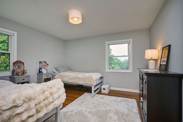 194 Pleasant St, East Longmeadow, MA 01028