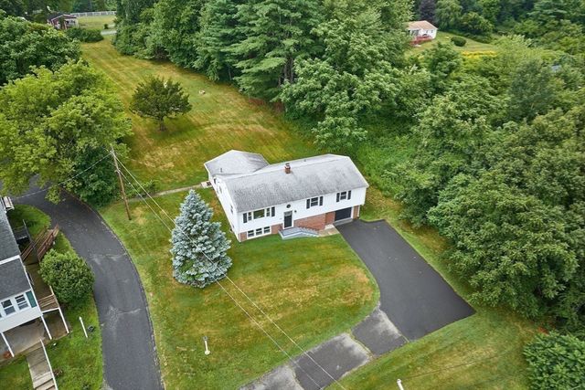 194 Pleasant St, East Longmeadow, MA 01028