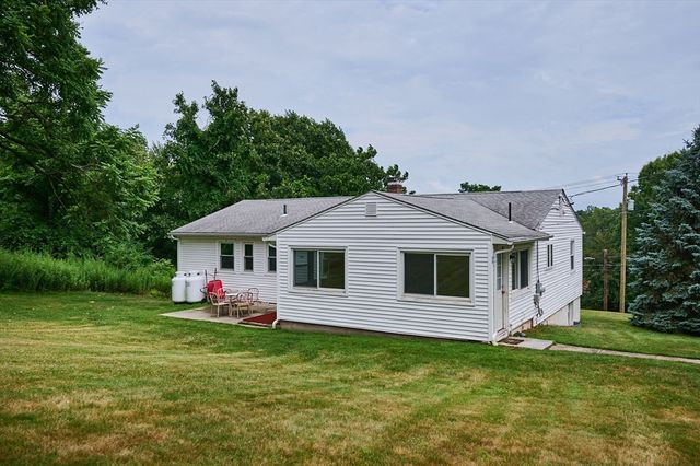 194 Pleasant St, East Longmeadow, MA 01028