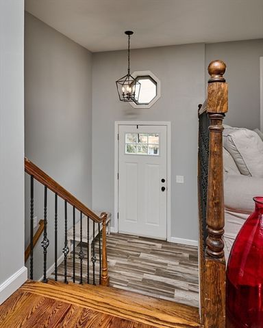 194 Pleasant St, East Longmeadow, MA 01028