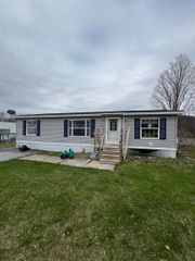 753 Clarendon Avenue, West Rutland, VT 05777
