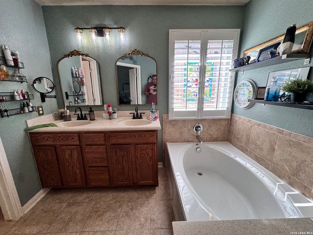5606 Mumford, San Antonio, TX 78228