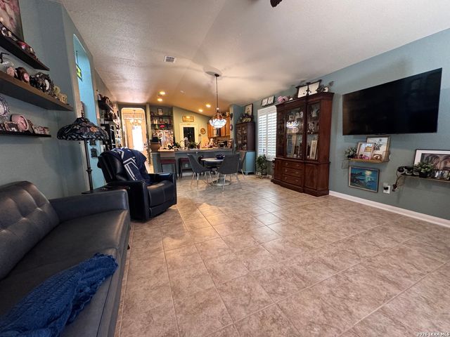 5606 Mumford, San Antonio, TX 78228