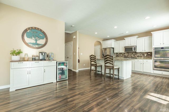 625 S Bobcat Bend, Bloomington, IN 47403