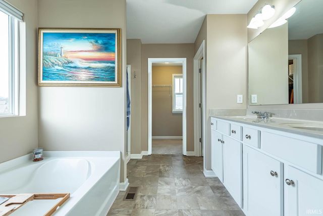 625 S Bobcat Bend, Bloomington, IN 47403