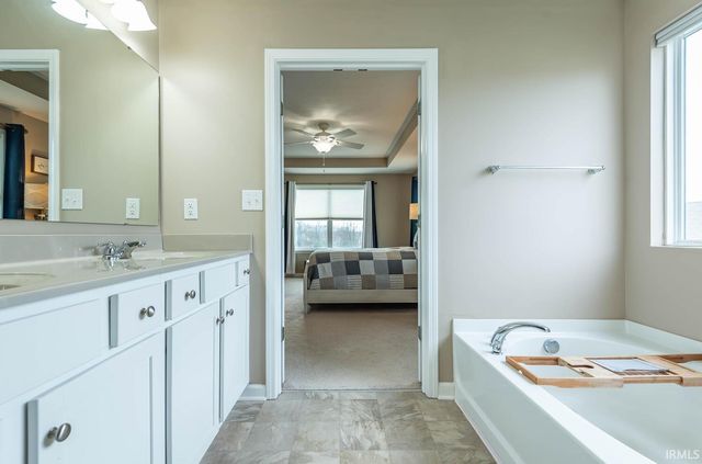 625 S Bobcat Bend, Bloomington, IN 47403