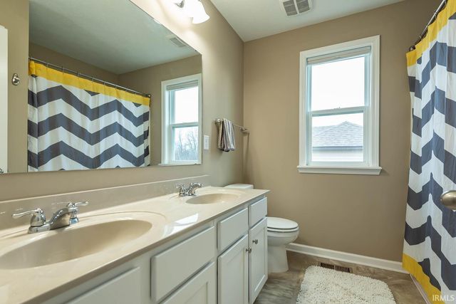 625 S Bobcat Bend, Bloomington, IN 47403