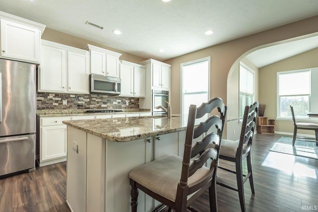 625 S Bobcat Bend, Bloomington, IN 47403