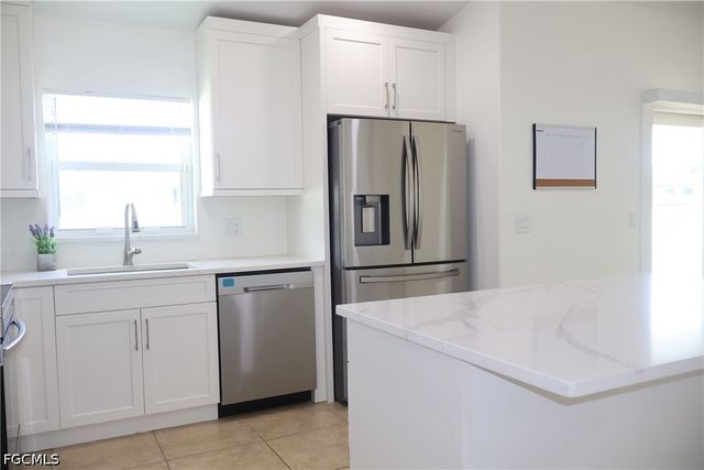 1632 SW 18th ST, Cape Coral, FL 33991