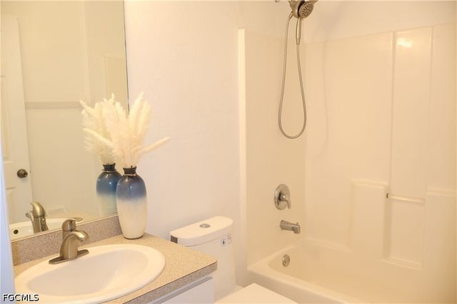 1632 SW 18th ST, Cape Coral, FL 33991