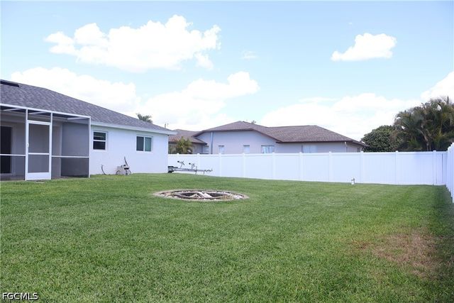 1632 SW 18th ST, Cape Coral, FL 33991