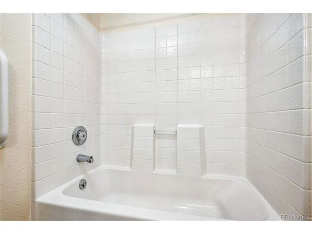11621 Laurel Ln, Parker, CO 80138