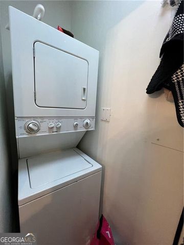 1736 Liberty Lane, Roswell, GA 30075