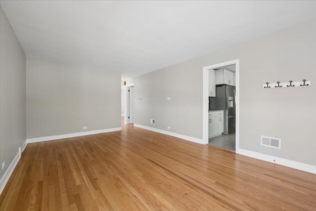6539 N NEVA Avenue, Chicago, IL 60631
