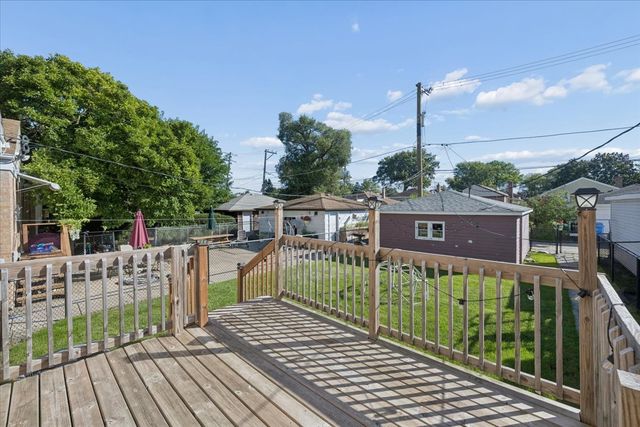 6539 N NEVA Avenue, Chicago, IL 60631
