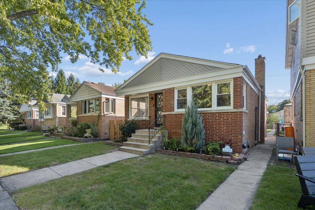 6539 N NEVA Avenue, Chicago, IL 60631