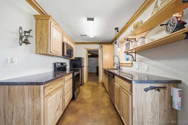 2251 S 4260 Road, Chelsea, OK 74016