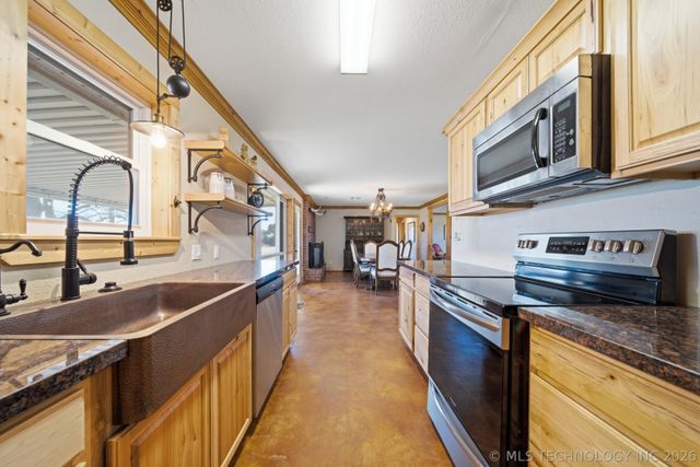 2251 S 4260 Road, Chelsea, OK 74016