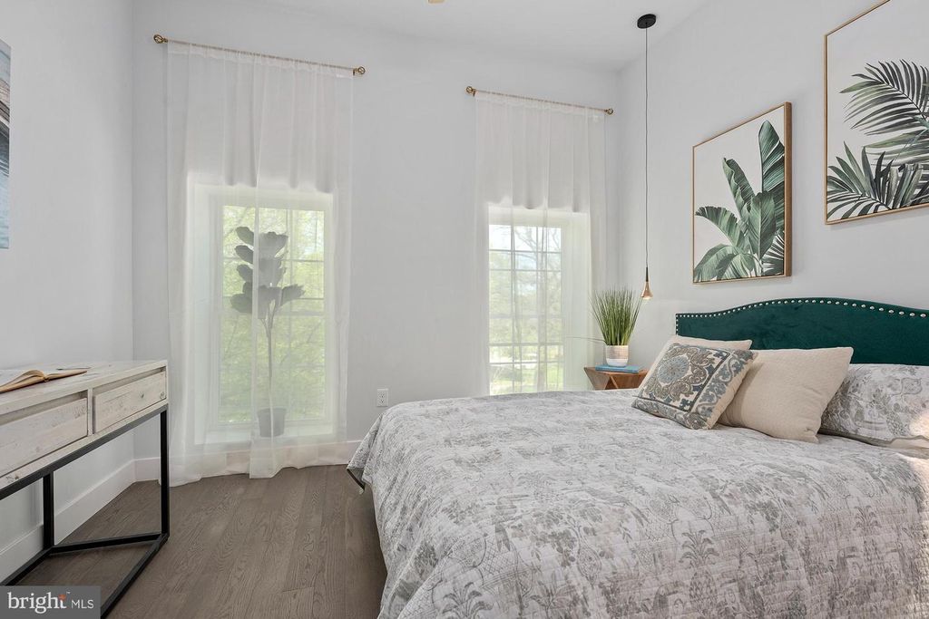 Image 15 of property listing at 2713 E FAYETTE ST, Baltimore, MD 21224