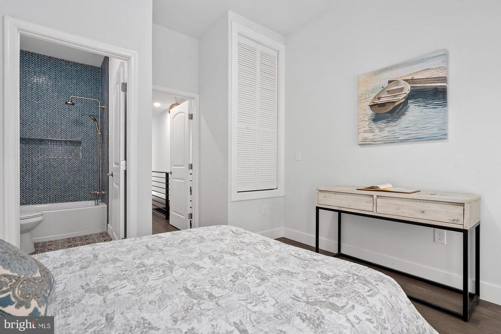 Image 18 of property listing at 2713 E FAYETTE ST, Baltimore, MD 21224