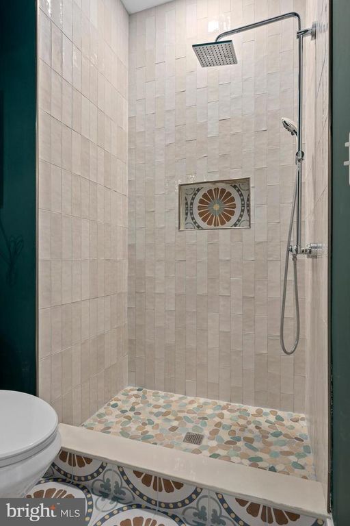 Image 27 of property listing at 2713 E FAYETTE ST, Baltimore, MD 21224