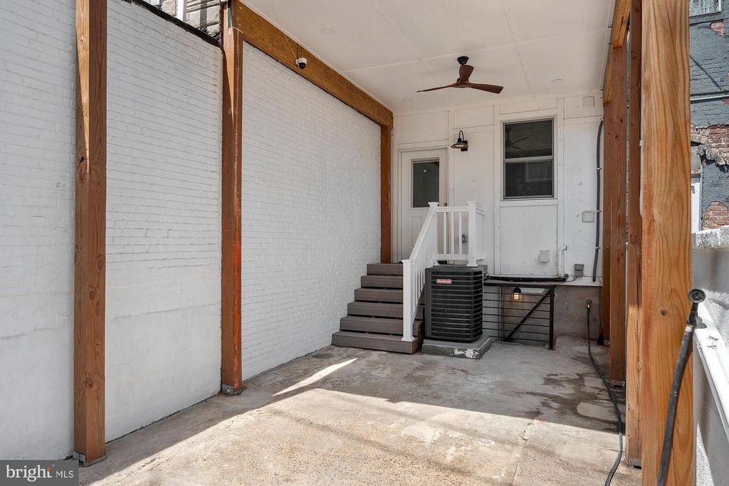Image 39 of property listing at 2713 E FAYETTE ST, Baltimore, MD 21224