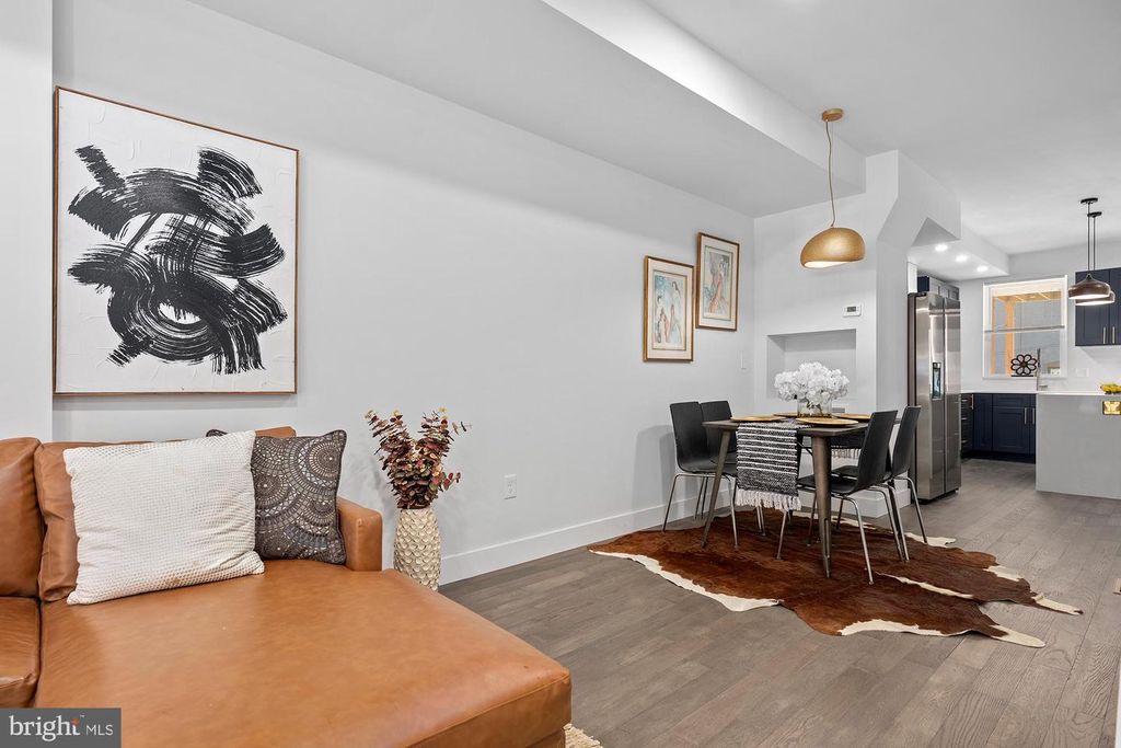 Image 6 of property listing at 2713 E FAYETTE ST, Baltimore, MD 21224