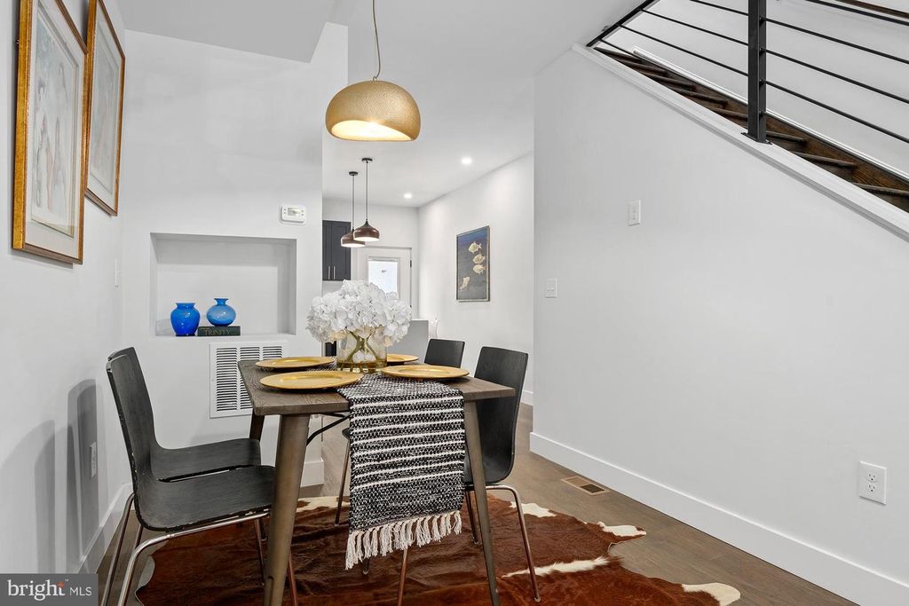 Image 9 of property listing at 2713 E FAYETTE ST, Baltimore, MD 21224