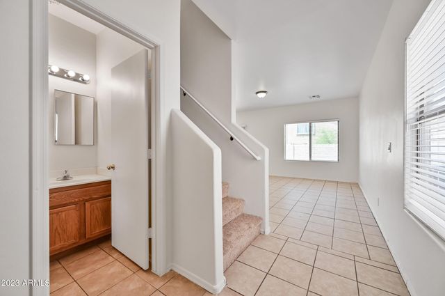 630 E DEKALB Lane, Phoenix, AZ 85040