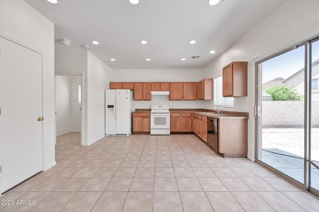630 E DEKALB Lane, Phoenix, AZ 85040
