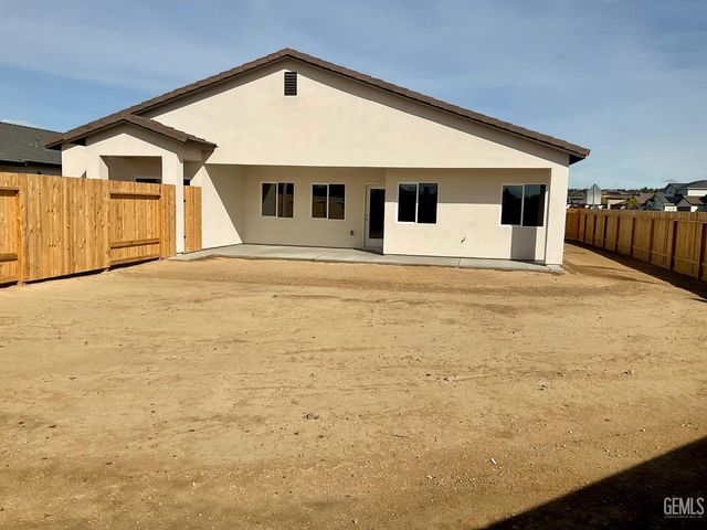 5109 Cohiba Court, Bakersfield, CA 93307