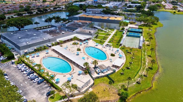 668 Monaco N 668, Delray Beach, FL 33446
