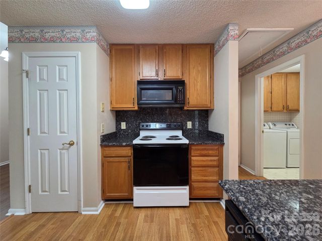 1319 Mistletoe Ridge Place NW, Concord, NC 28027