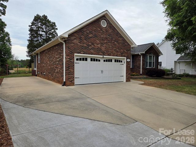 1319 Mistletoe Ridge Place NW, Concord, NC 28027
