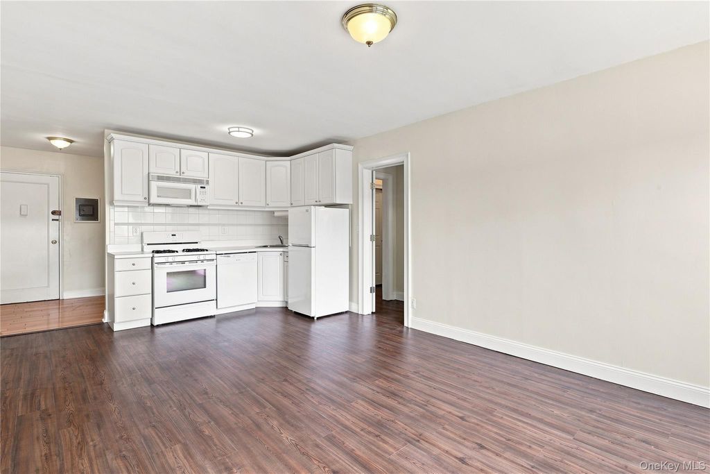 91 Tulip Avenue AD2, Floral Park, NY 11001 — photo 5