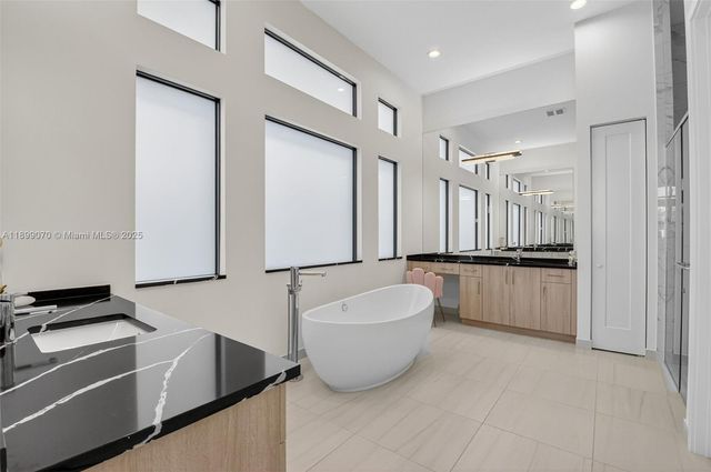 8317 Essex Country Club Dr, Boca Raton, FL 33434