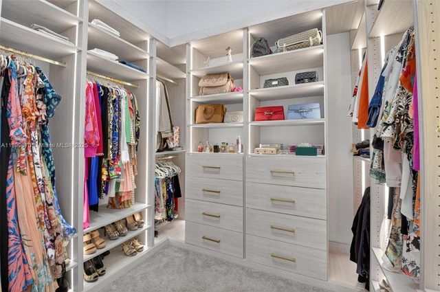 8317 Essex Country Club Dr, Boca Raton, FL 33434